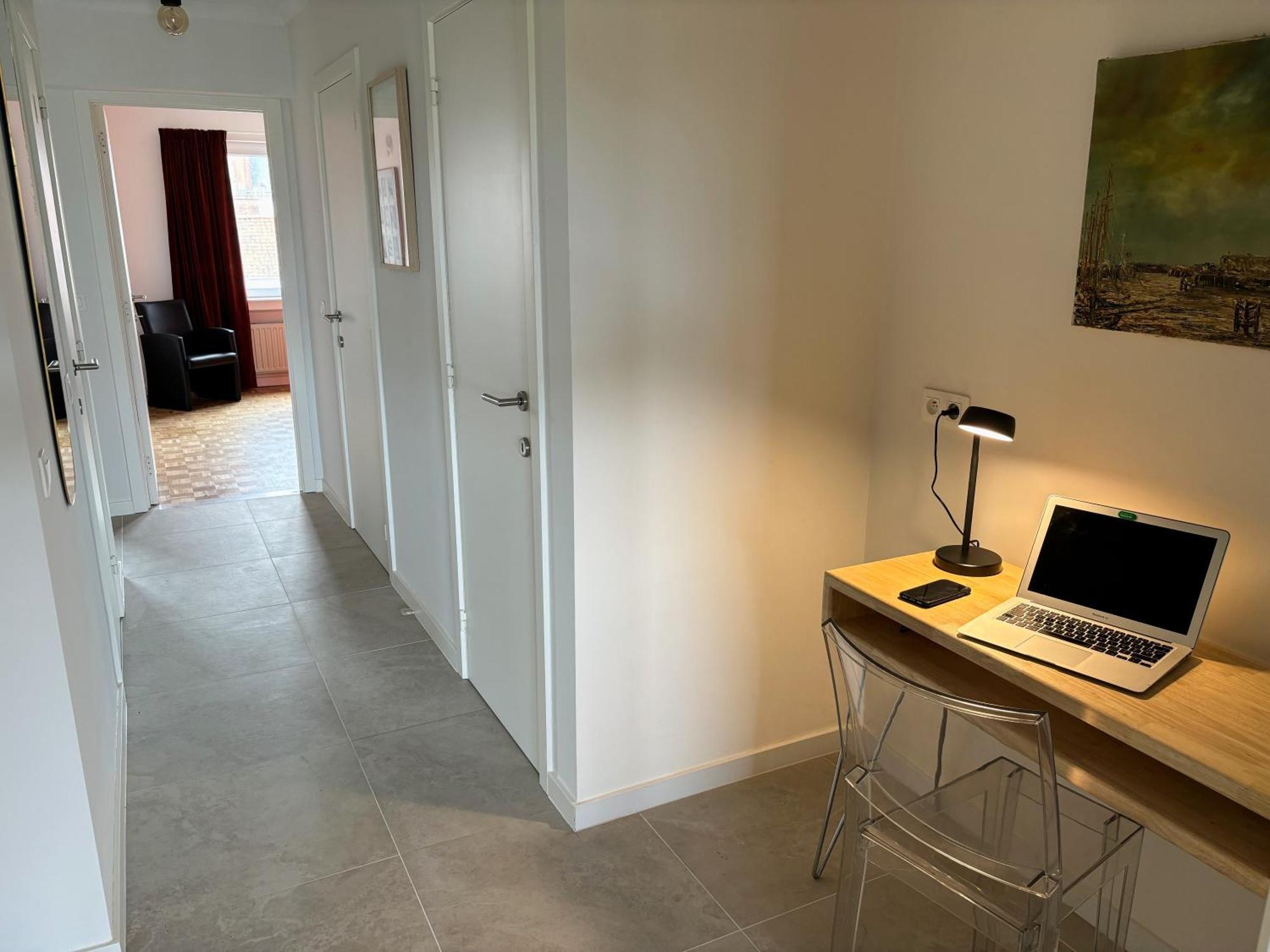 Large Sunny And Bright With Park View Appartement